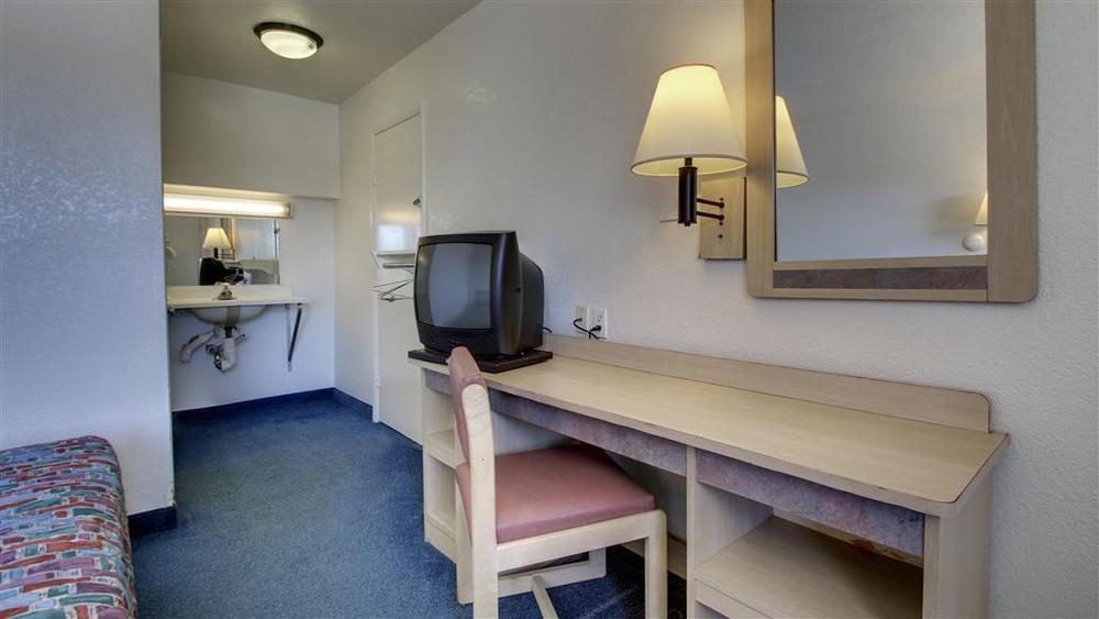 Motel 6 - Oklahoma City Airport Стая снимка