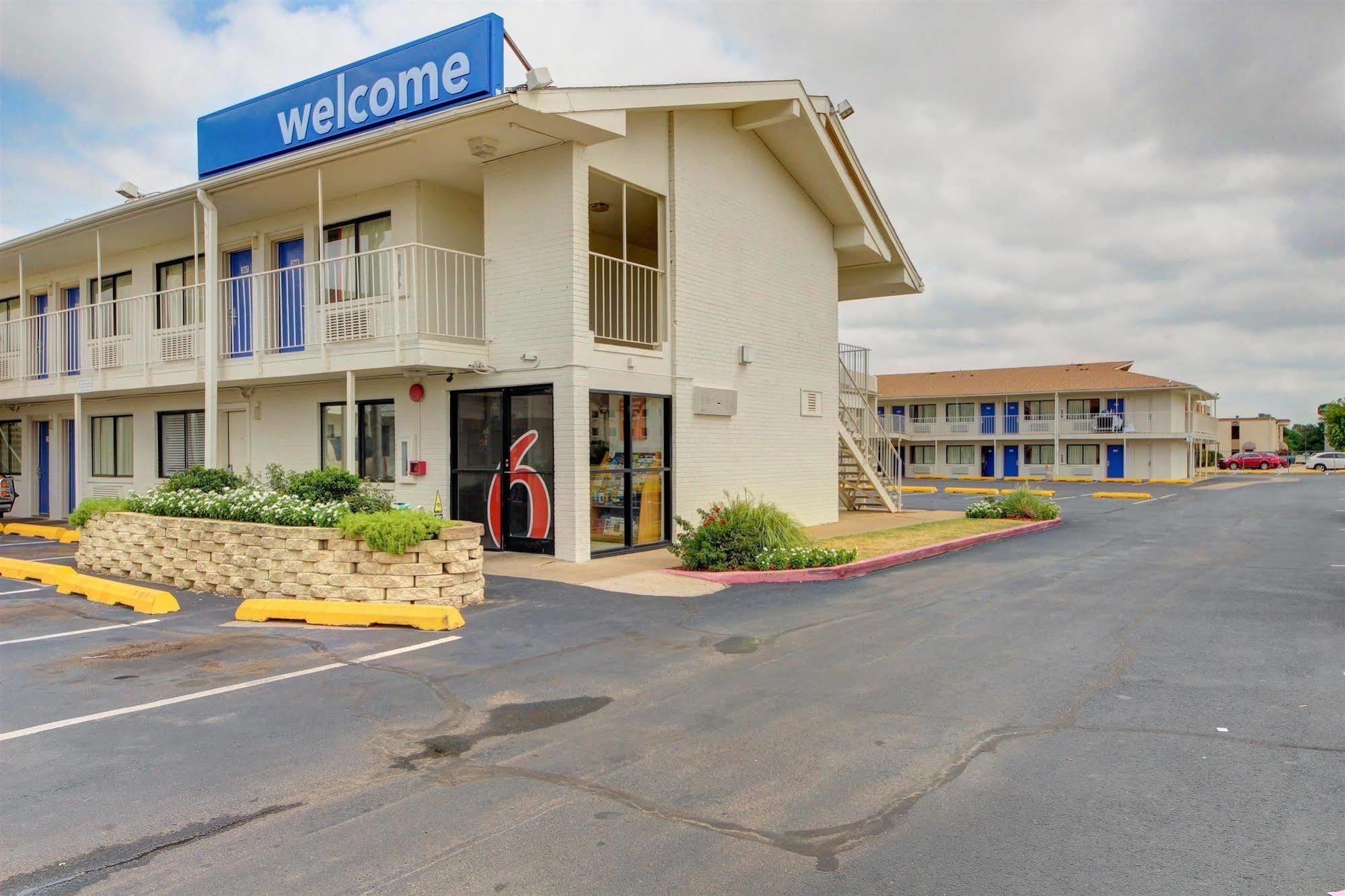 Motel 6 - Oklahoma City Airport Екстериор снимка